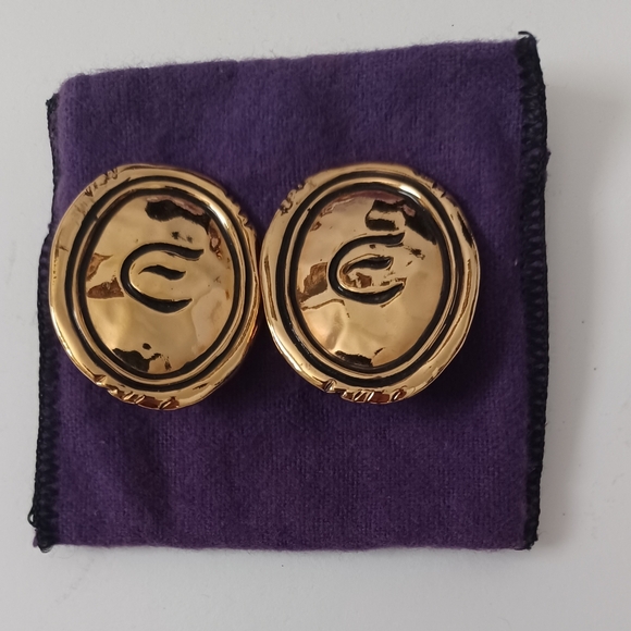 Elizabeth Taylor for Avon Signature Gold Coast Medallion Earrings Clip Vintage - Picture 2 of 5
